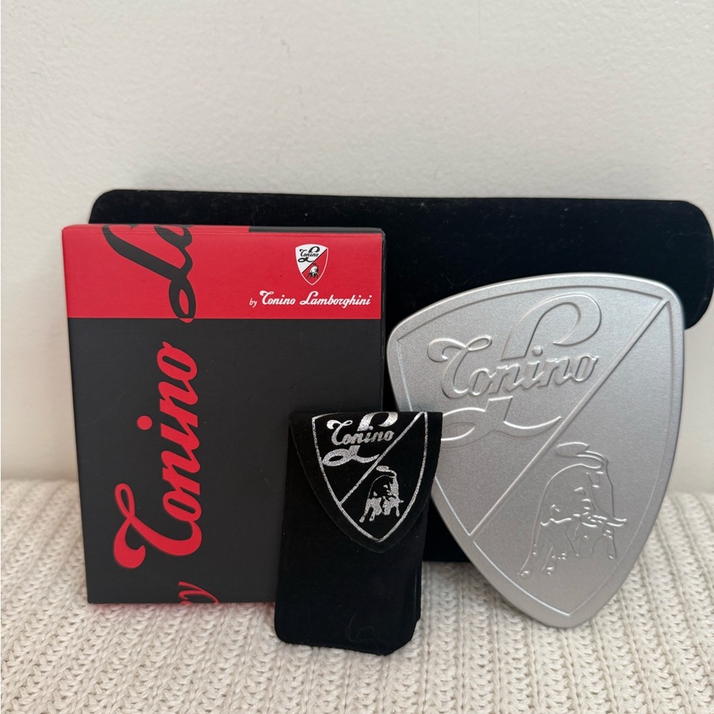 Conino Lamborghini NWT Silver Keychain with original box and packaging